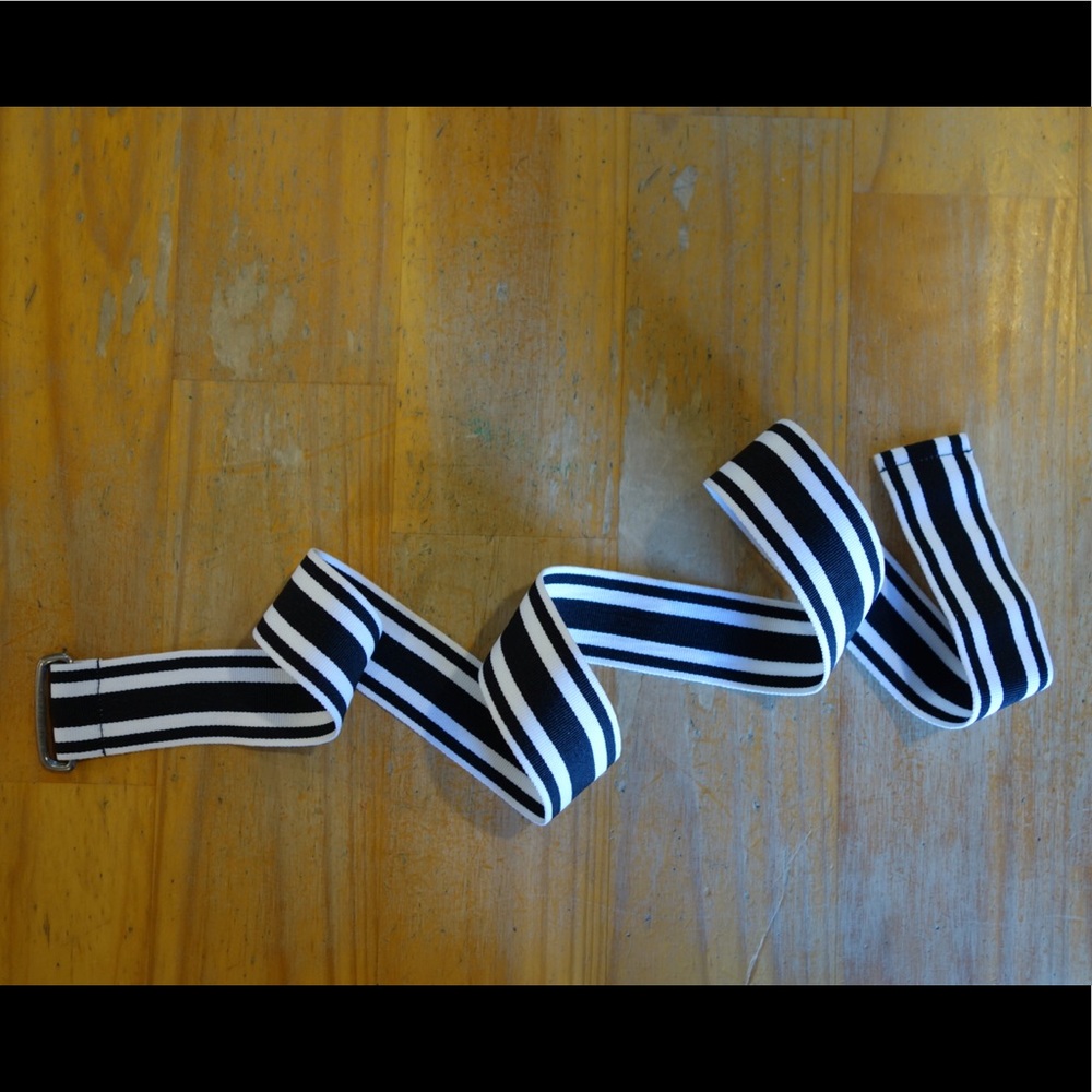 Lizwear black & white striped ribbon belt